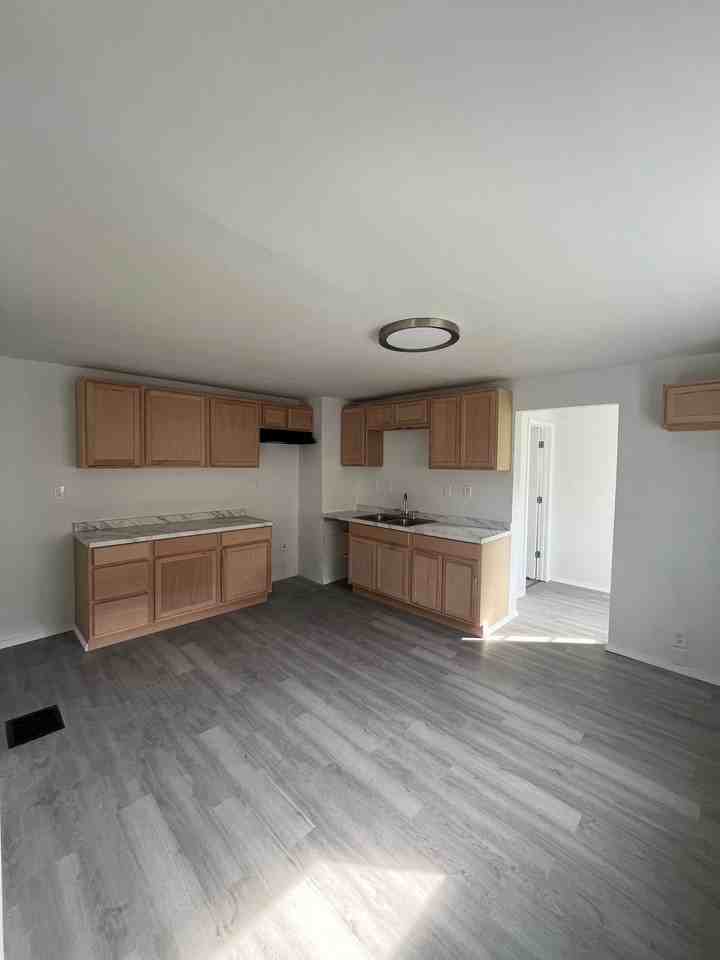 641 3rd St - Photo 3 of 7