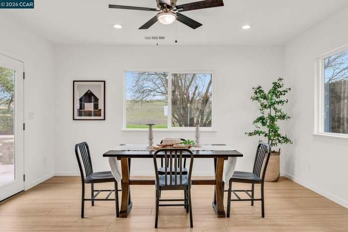 1866 Elkwood Dr - Photo 3 of 20