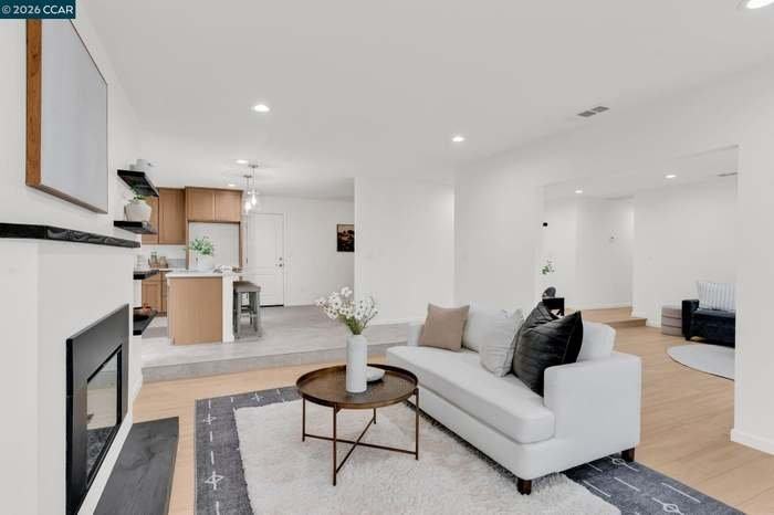 1866 Elkwood Dr - Photo 7 of 20