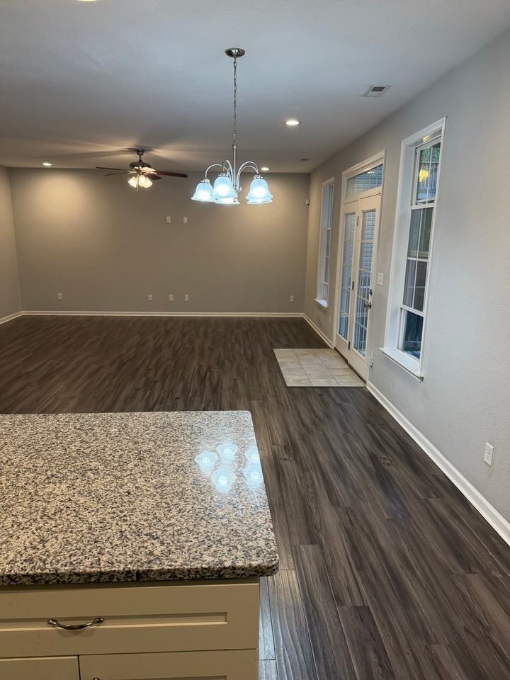 516 Shenandoah St - Photo 4 of 12