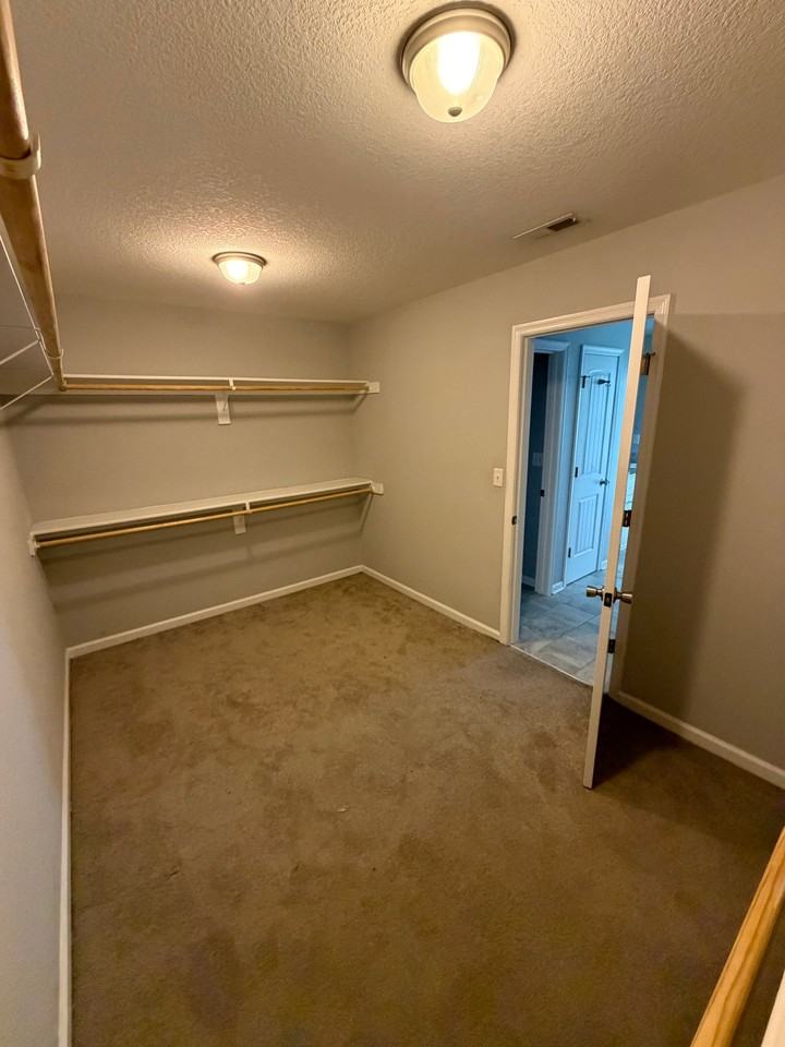 516 Shenandoah St - Photo 6 of 12