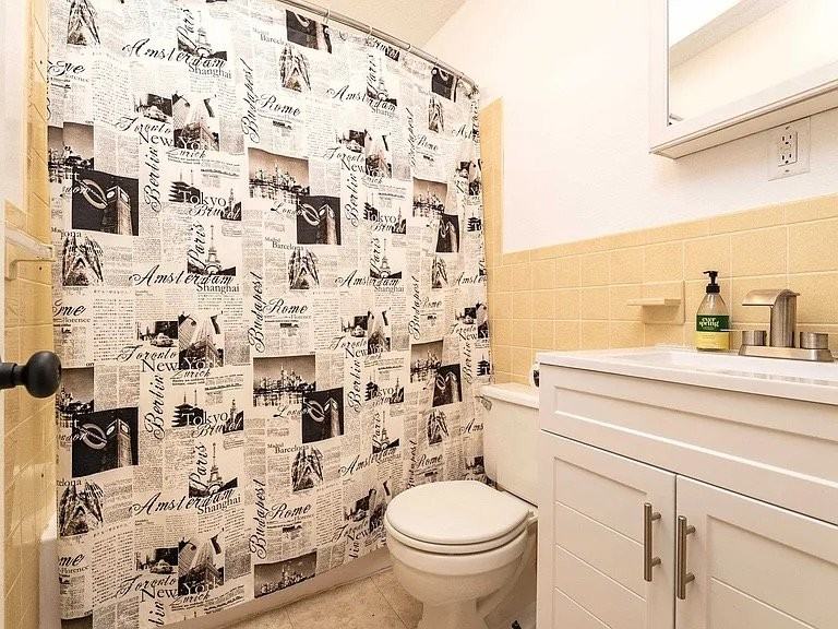 1134 Waterman Dr - Photo 2 of 20