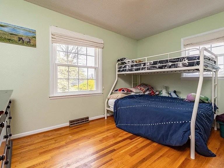 1134 Waterman Dr - Photo 7 of 20