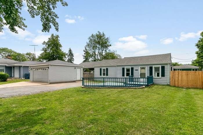 2303 Sweetbriar St - Photo 2 of 13