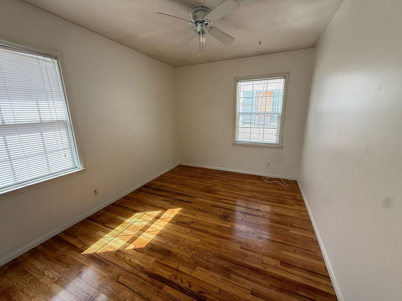 417 E Walnut Ave - Photo 6 of 8