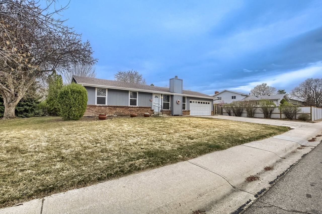 2824 Worthington Ave - Photo 2 of 17