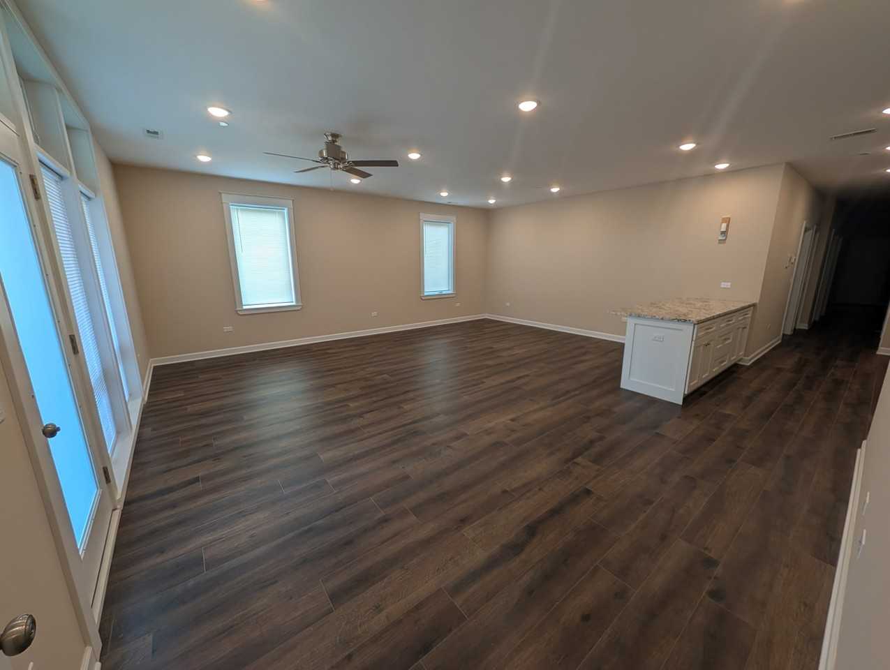 1534 E 66th Pl #1W - Photo 4 of 9