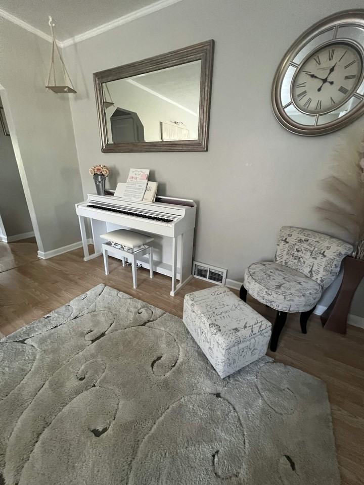 5726 Lincoln Ave - Photo 2 of 12