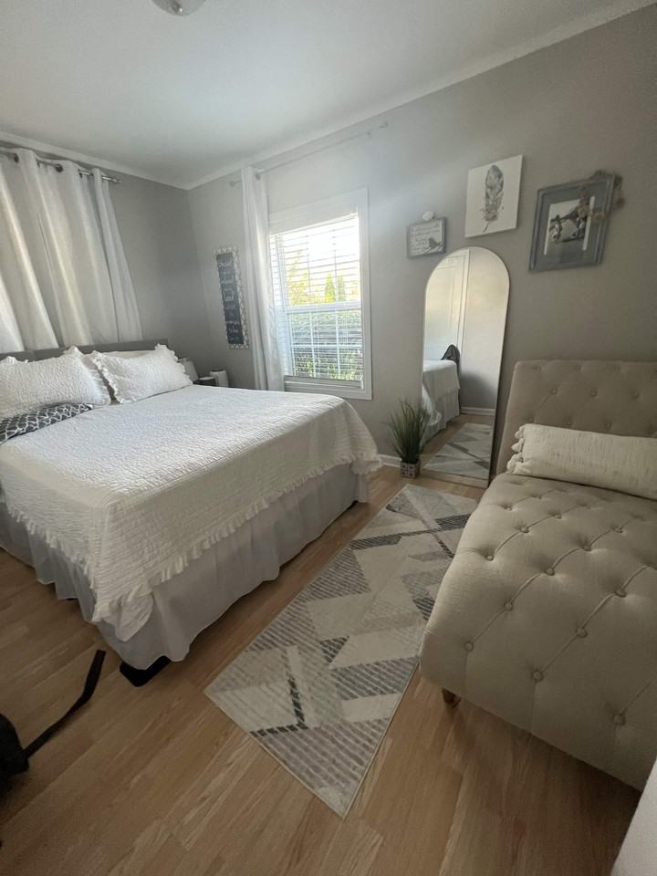 5726 Lincoln Ave - Photo 3 of 12