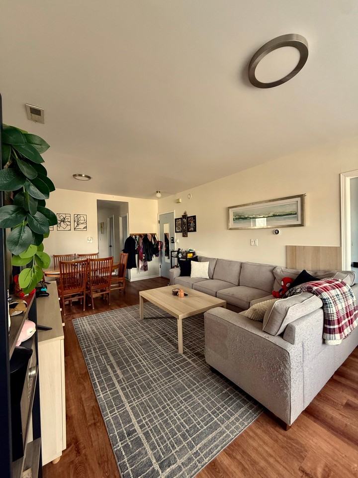 2958 S Throop St #2 - Photo 3 of 15