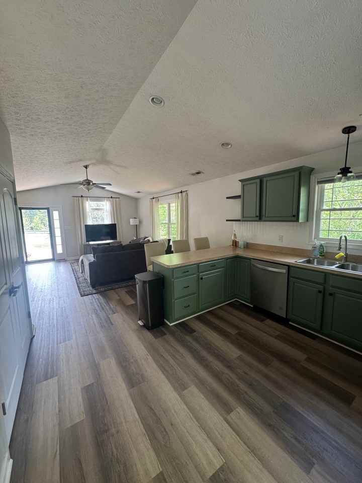 4647 Ferncliff Dr - Photo 7 of 20