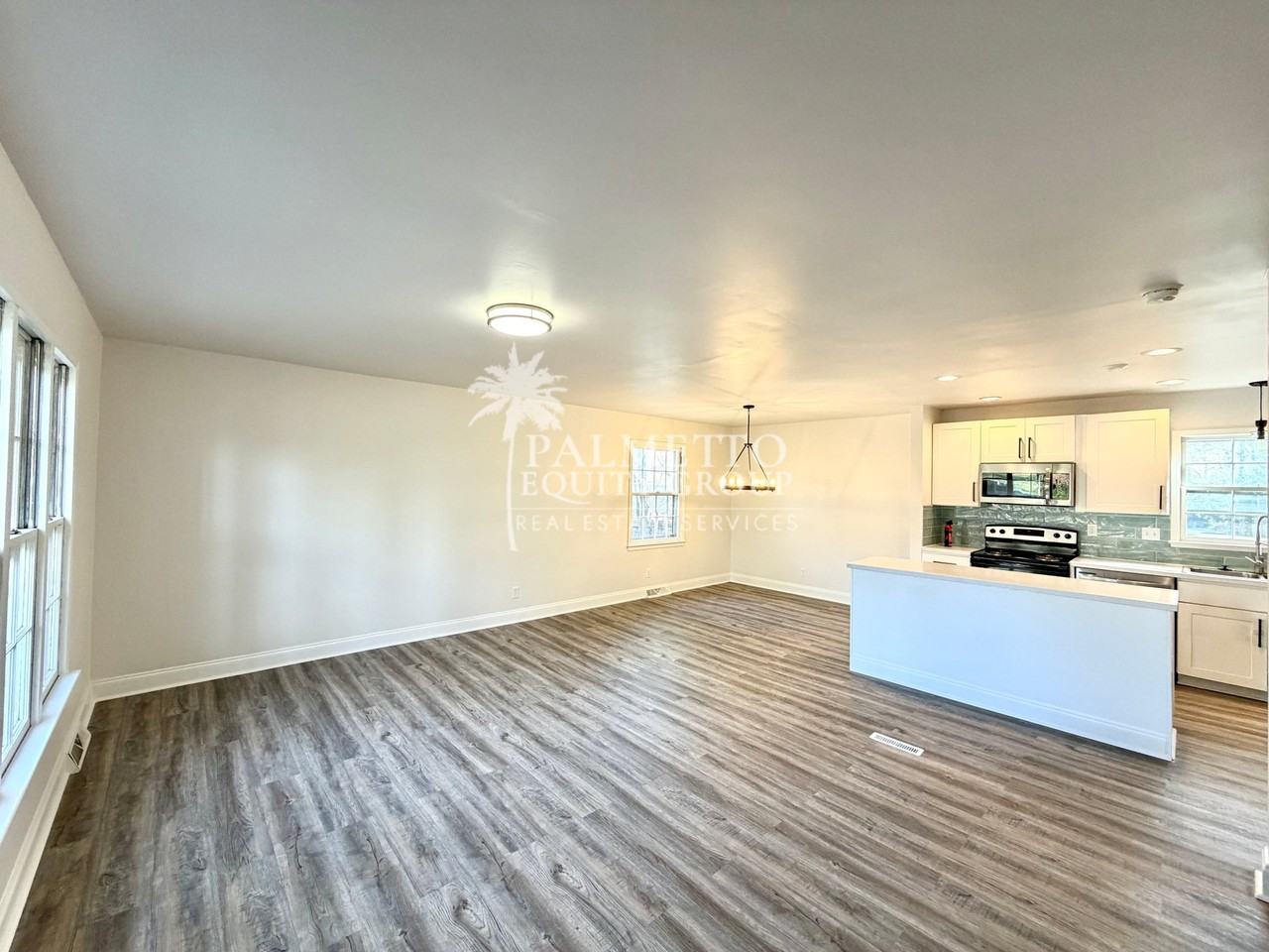 2210 Waynick St - Photo 2 of 18