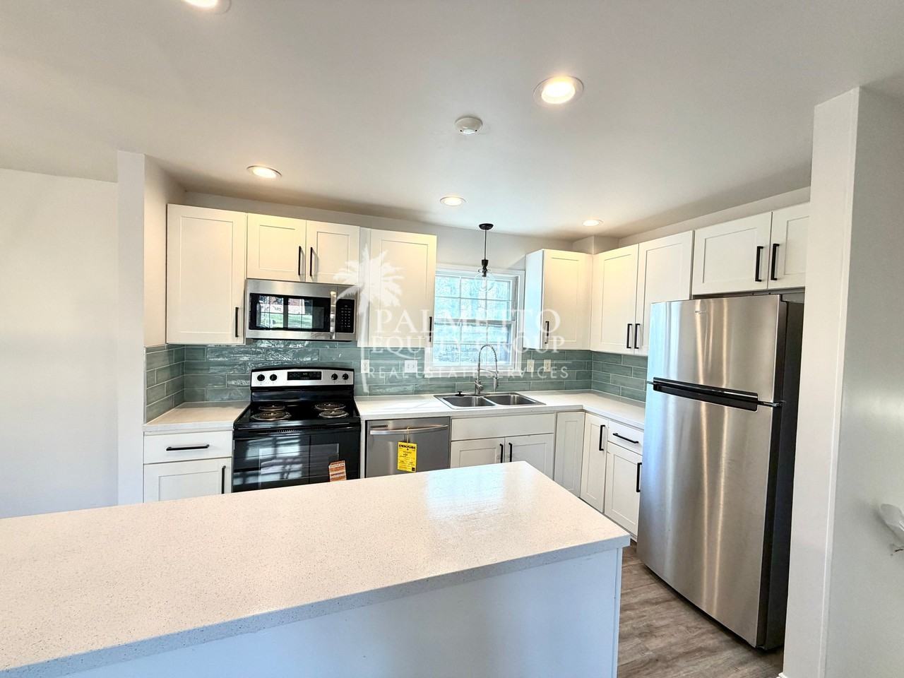 2210 Waynick St - Photo 5 of 18