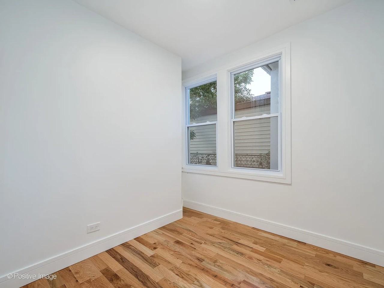 3016 W 40th St #1REAR - Photo 6 of 13