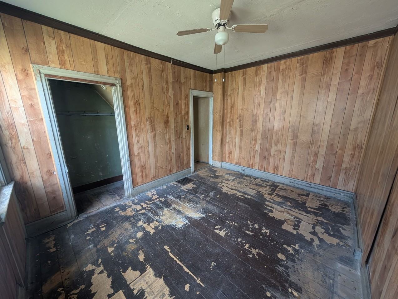 1214 W Butler St - Photo 2 of 20