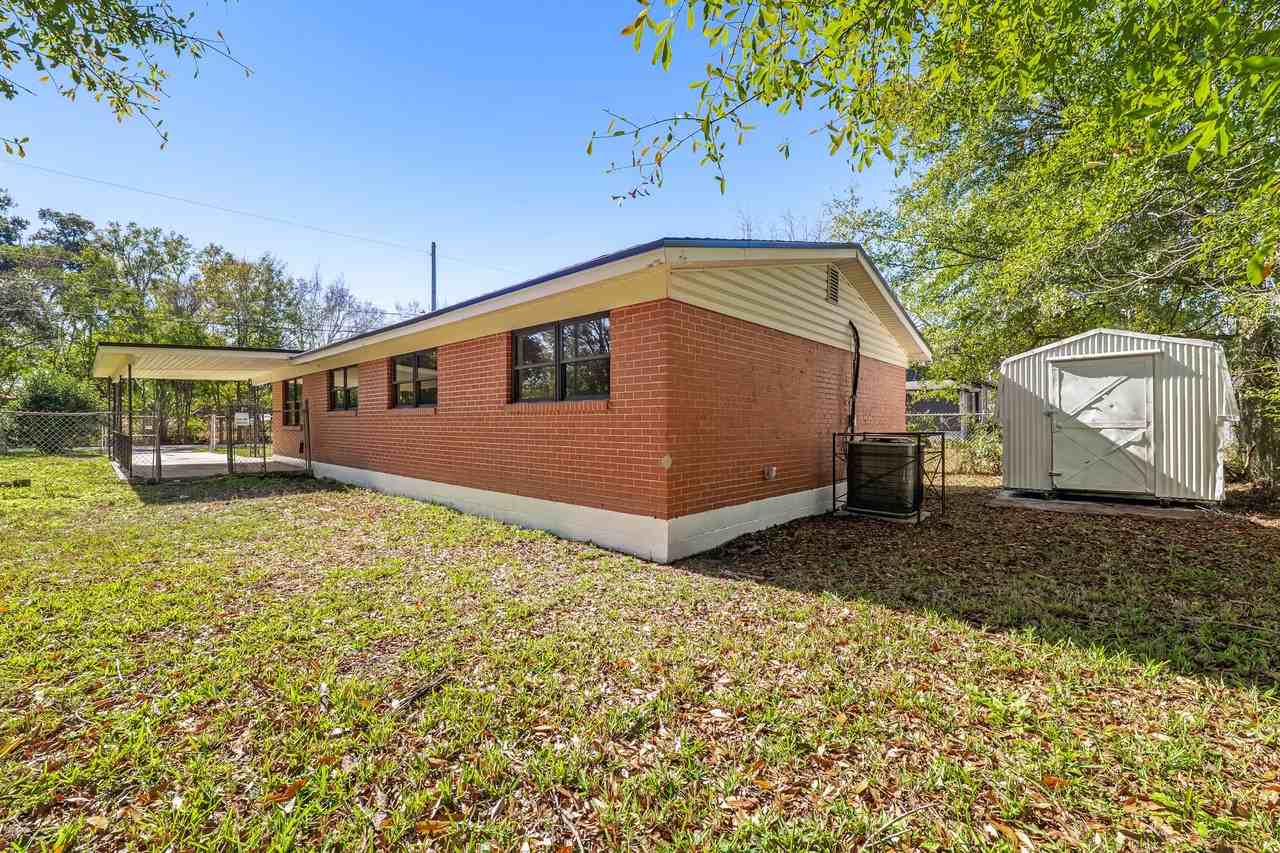 1951 W 19th St - Photo 3 of 16