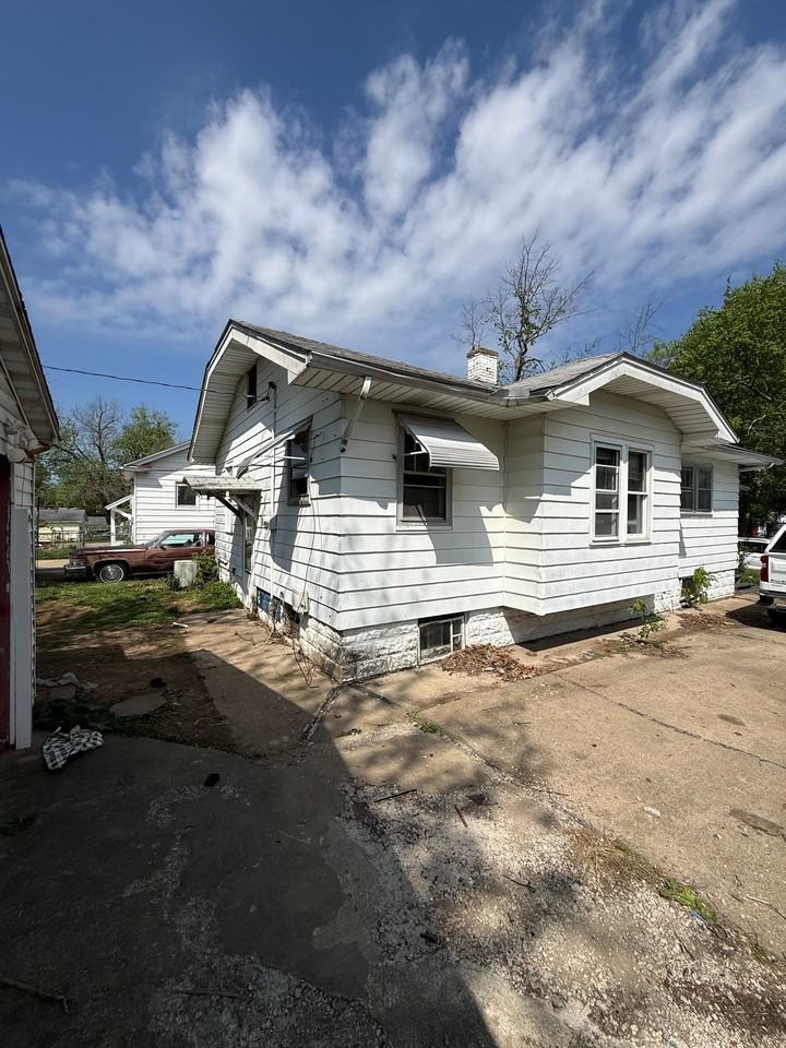 1455 E Whitmer St - Photo 3 of 20