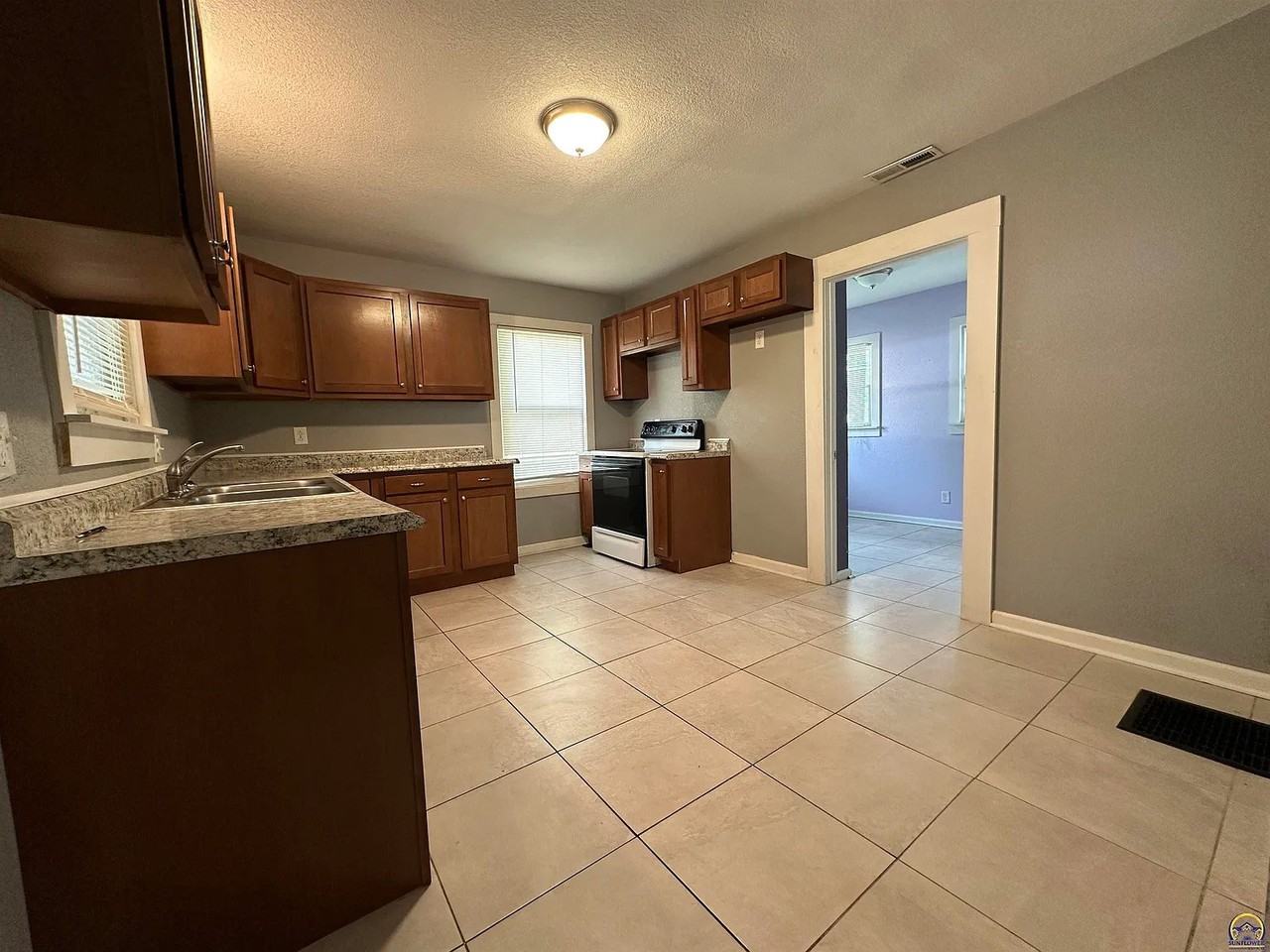 3839 Sw Sena Dr - Photo 5 of 17