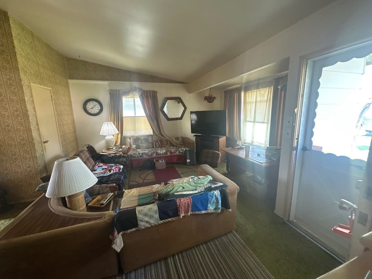 1323 Cedar St - Photo 7 of 17