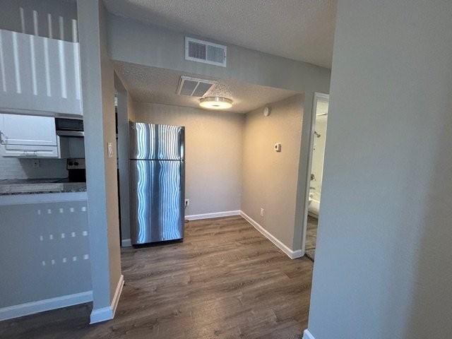 2010 Estrada Pkwy #06-209 - Photo 3 of 8