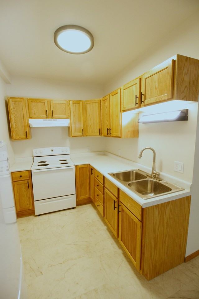 126 1st St #3 - Photo 2 of 9