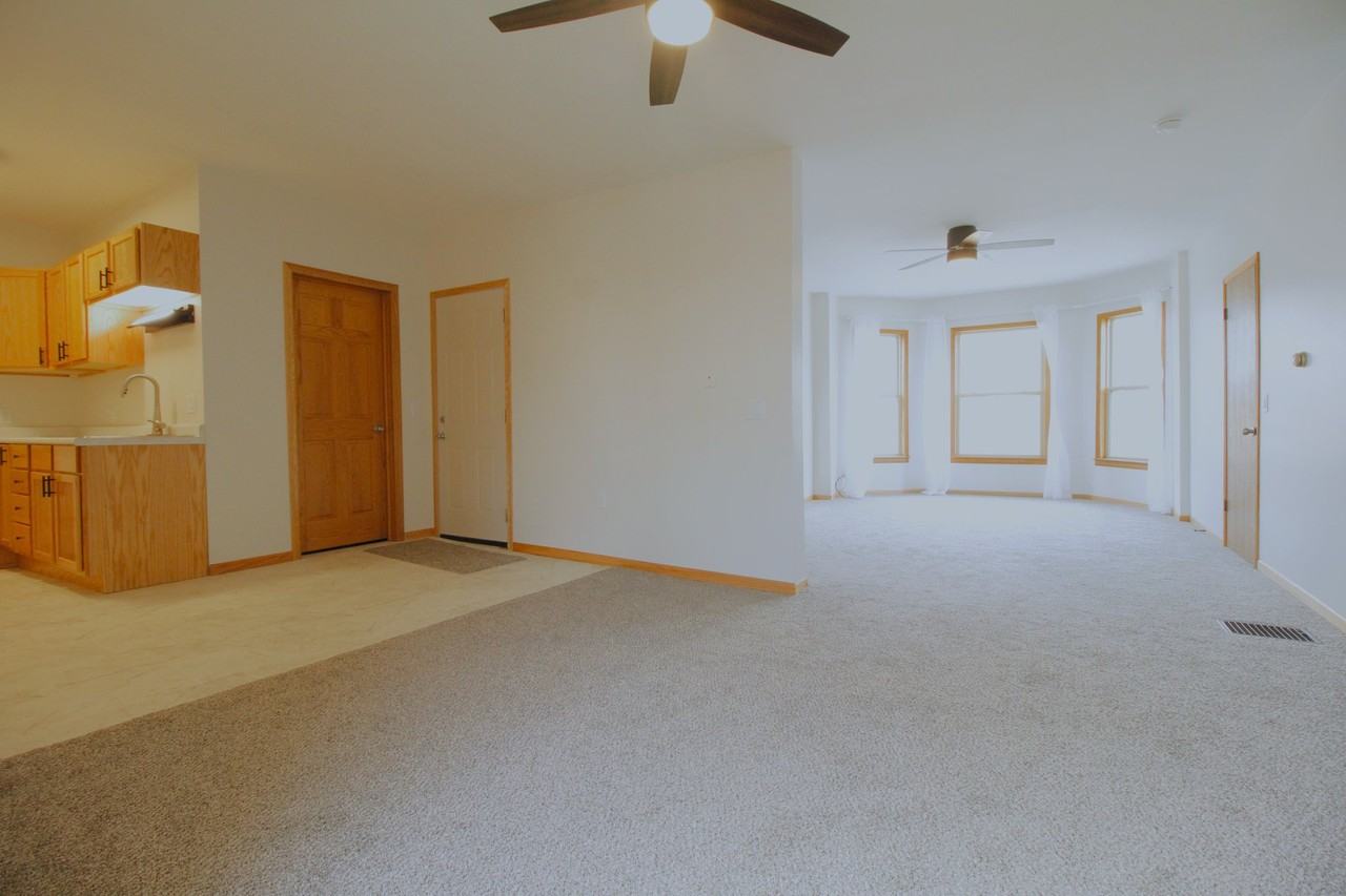 126 1st St #3 - Photo 5 of 9