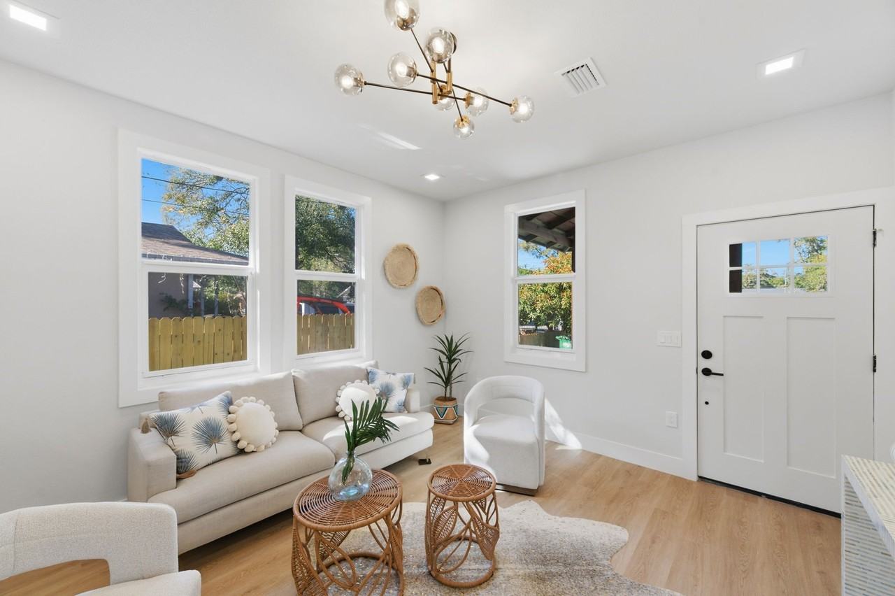 309 E Selma Ave - Photo 3 of 19