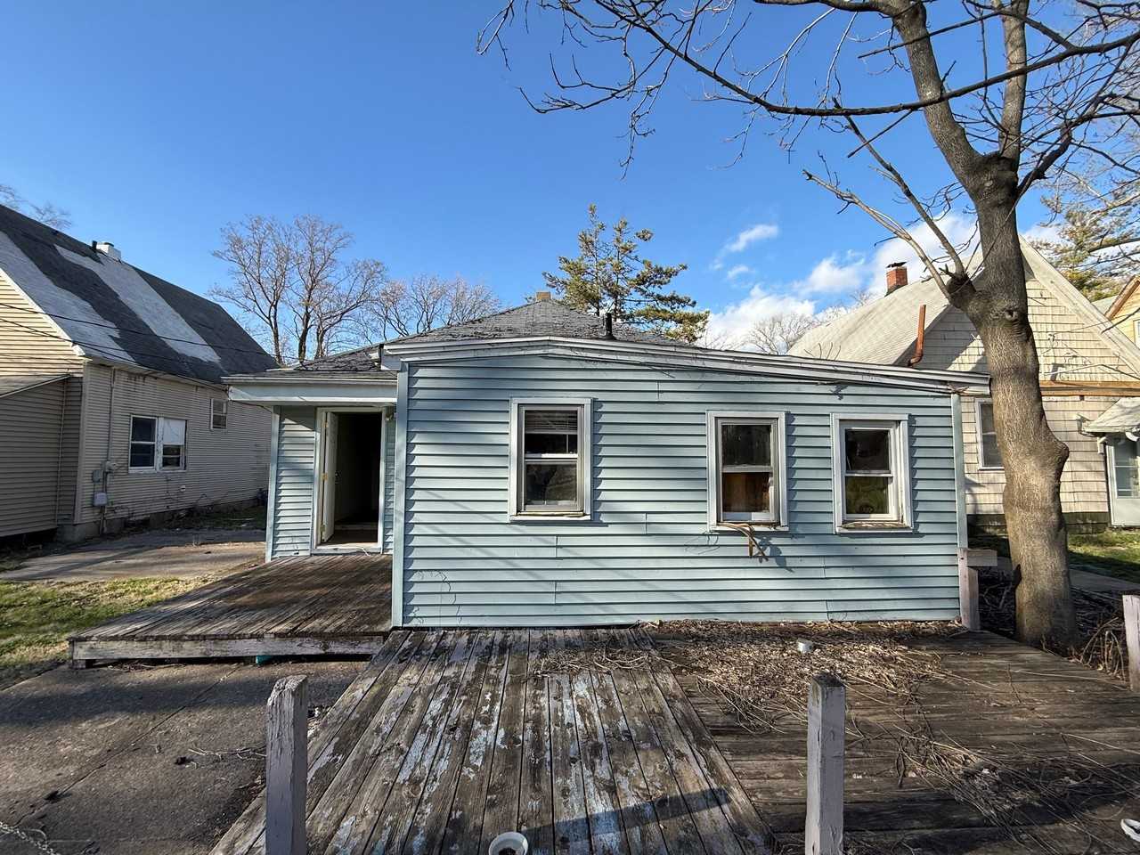 803 E Whitmer St - Photo 5 of 20