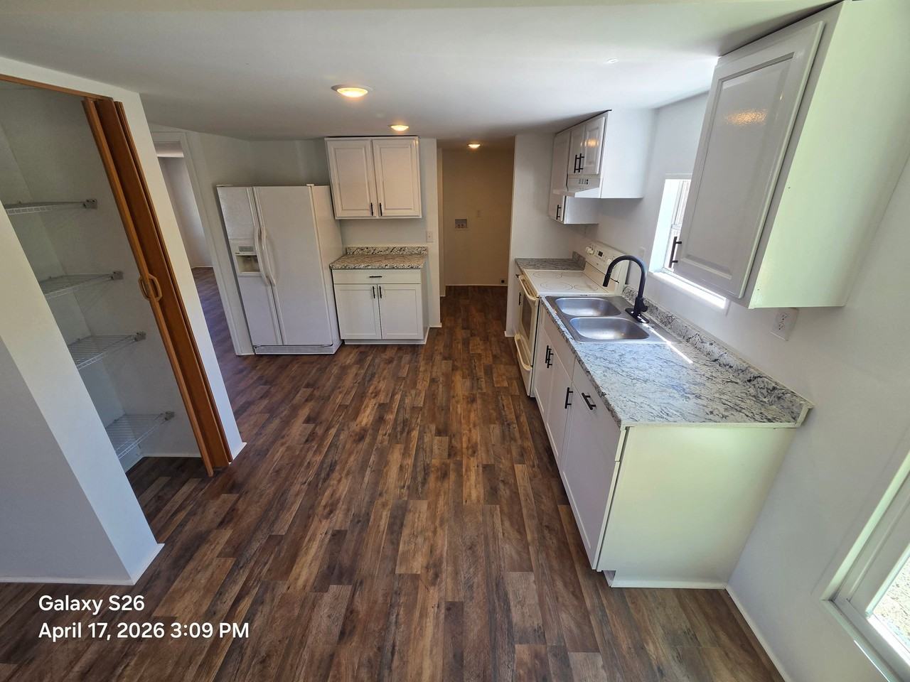 4180 Royal Palm Ave - Photo 4 of 14