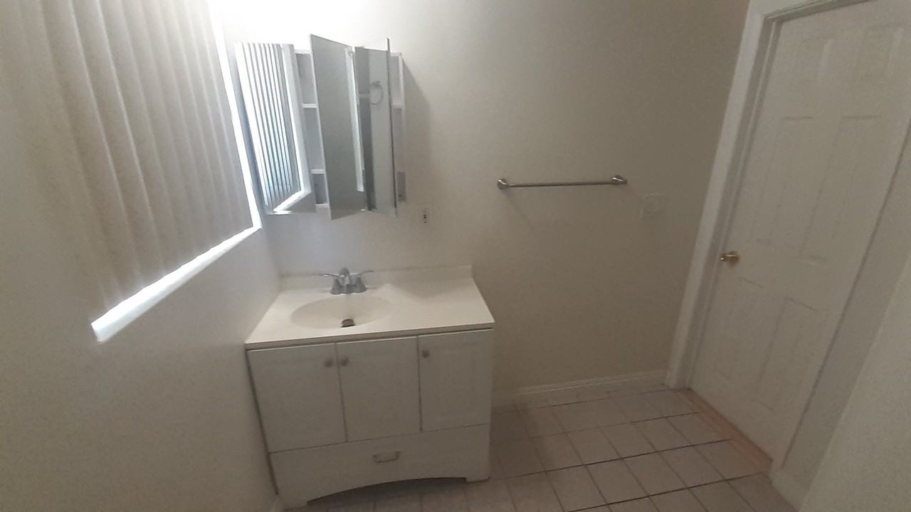 5929 Laurel Canyon Blvd #16 - Photo 6 of 14