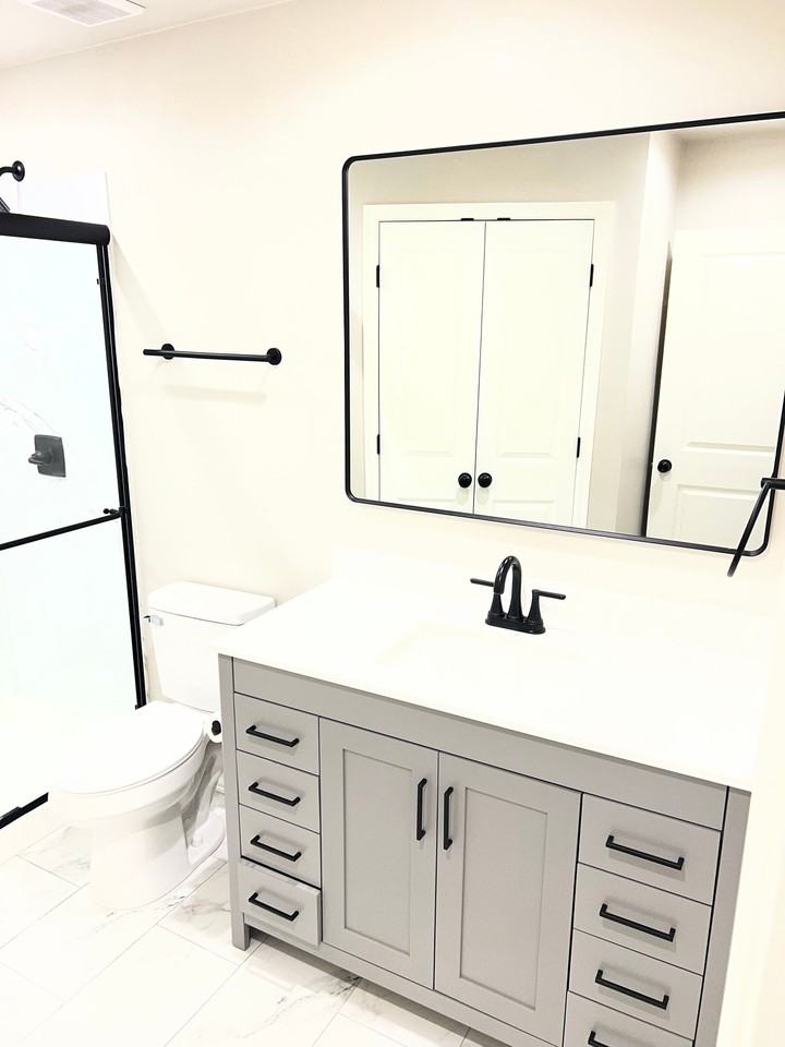 1615 Iowa St - Photo 6 of 16