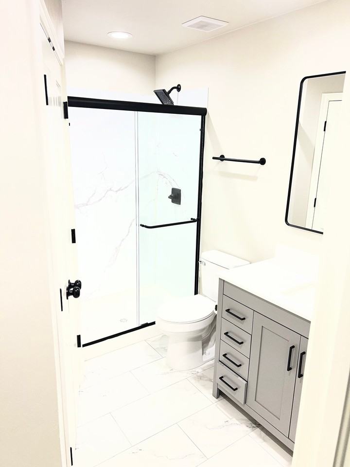 1615 Iowa St - Photo 7 of 16