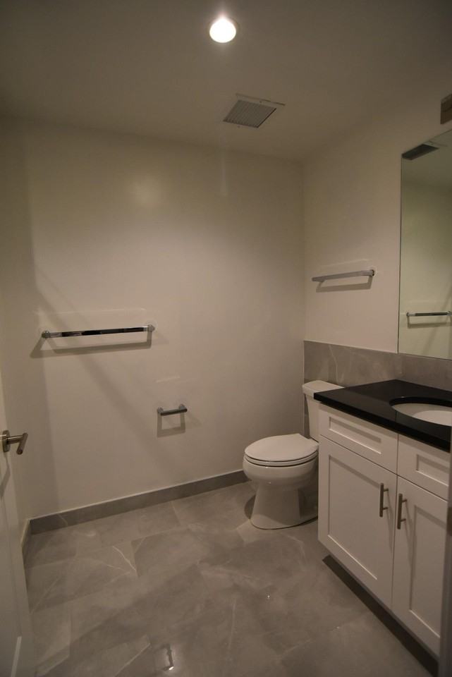 3810 N Broadway St - Photo 4 of 4