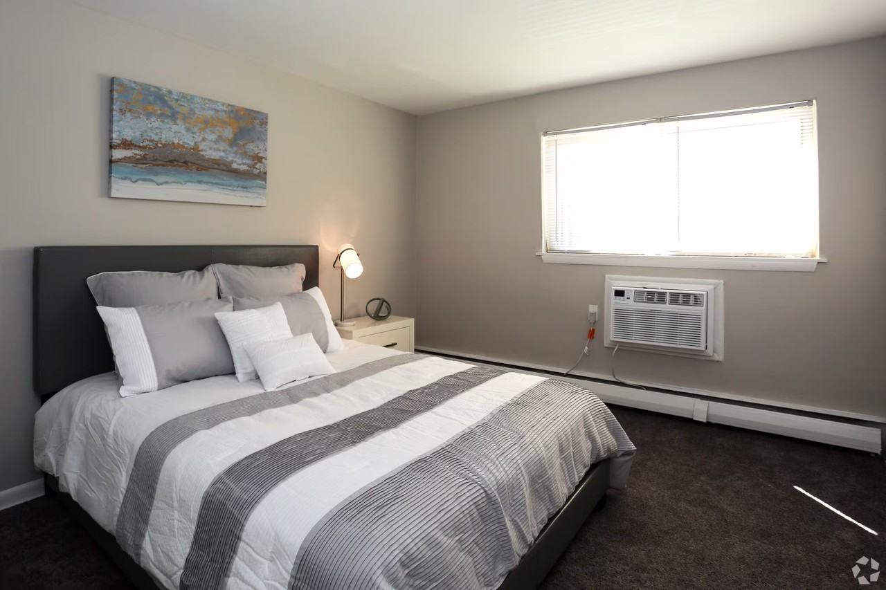 333 North Ave - Photo 2 of 20