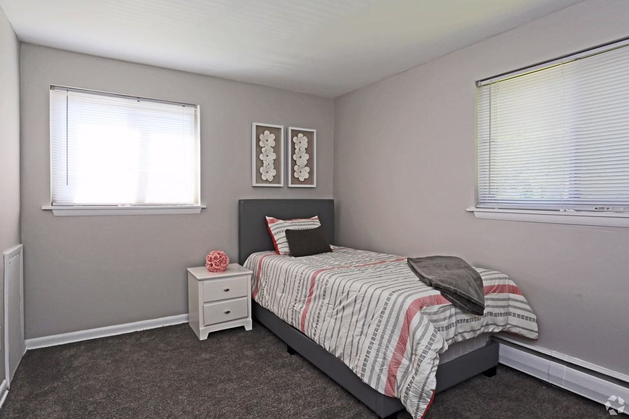 333 North Ave - Photo 3 of 20