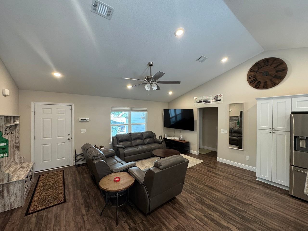 6587 Park Ave - Photo 4 of 17