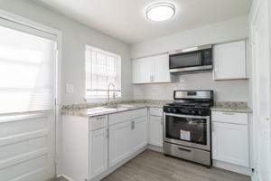 featured image of 124 Yorke St #A1