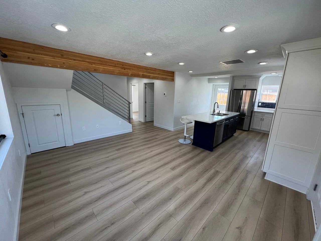 290 N St - Photo 2 of 19