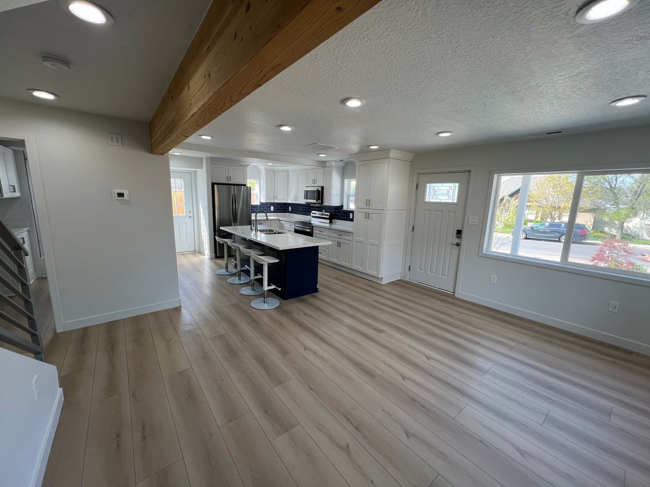 290 N St - Photo 3 of 19