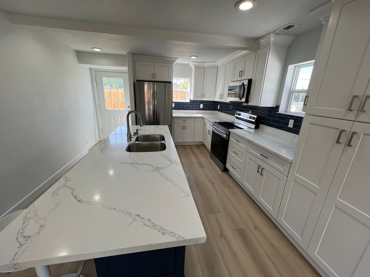 290 N St - Photo 5 of 19