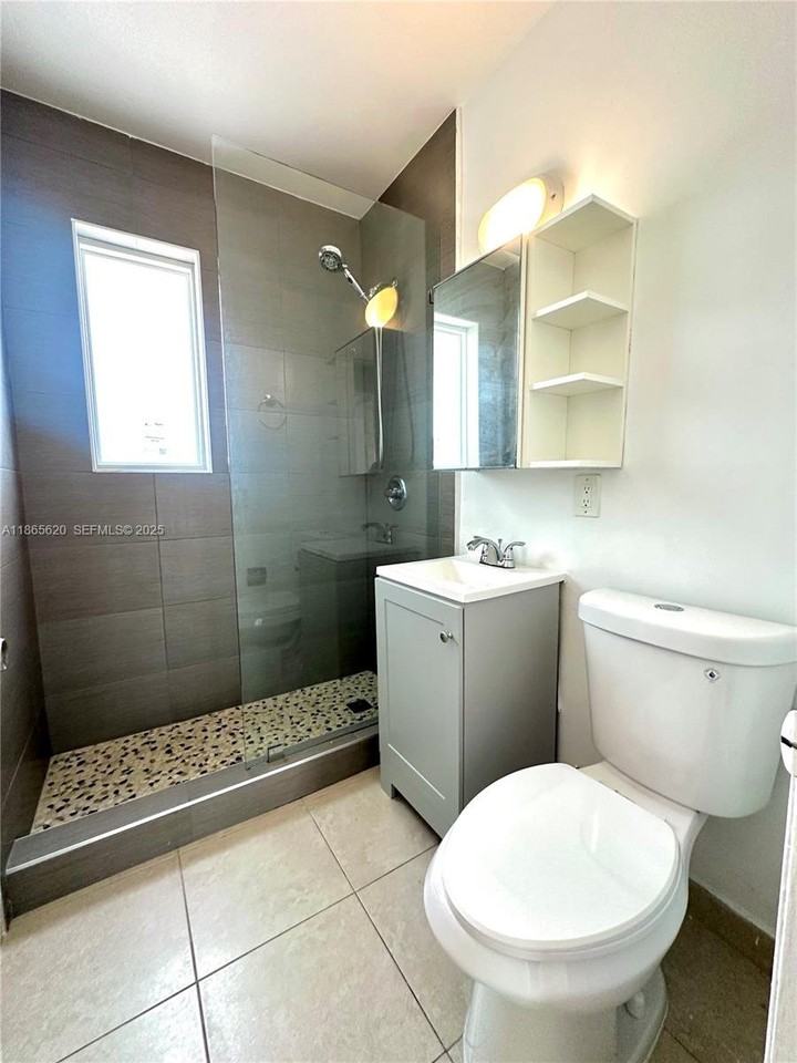 800 85th St #810 - Photo 7 of 17