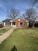 featured image of 206 E Belknap St