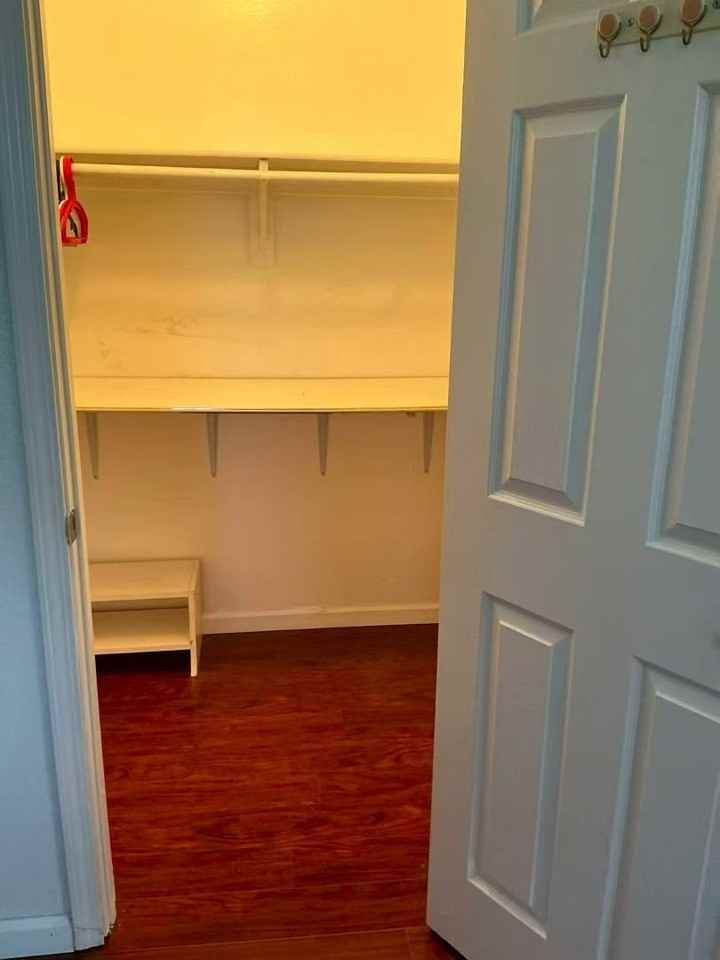 5650 Red Roof St - Photo 6 of 7