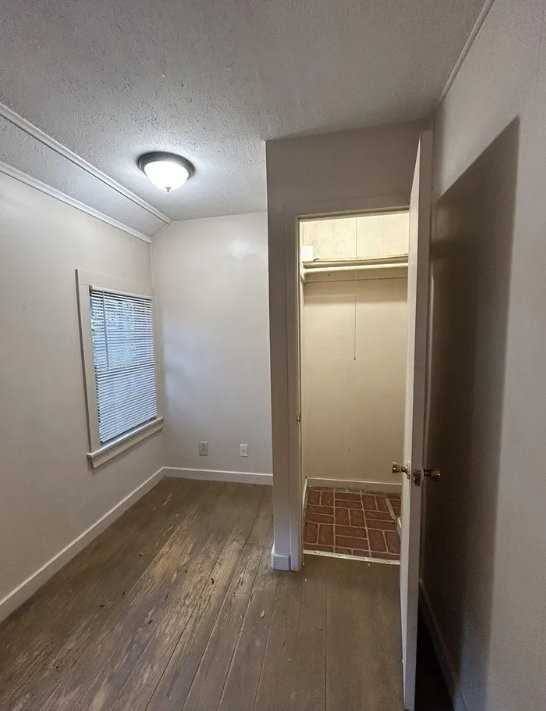 208 W 1st St - Photo 5 of 15