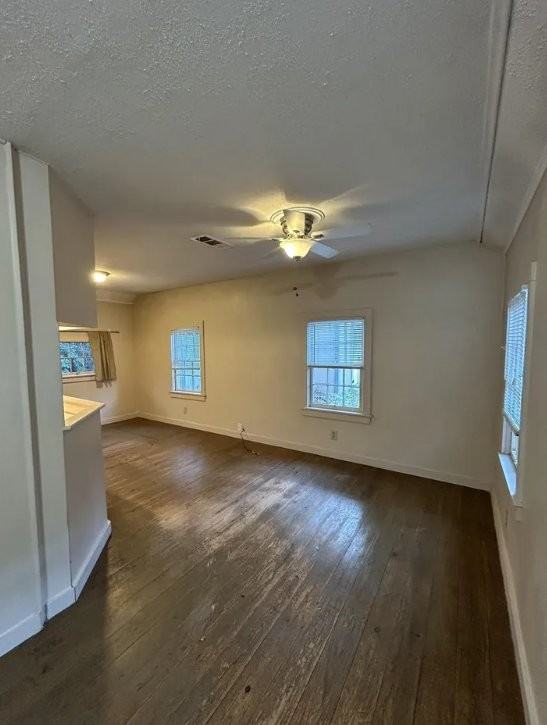 208 W 1st St - Photo 6 of 15