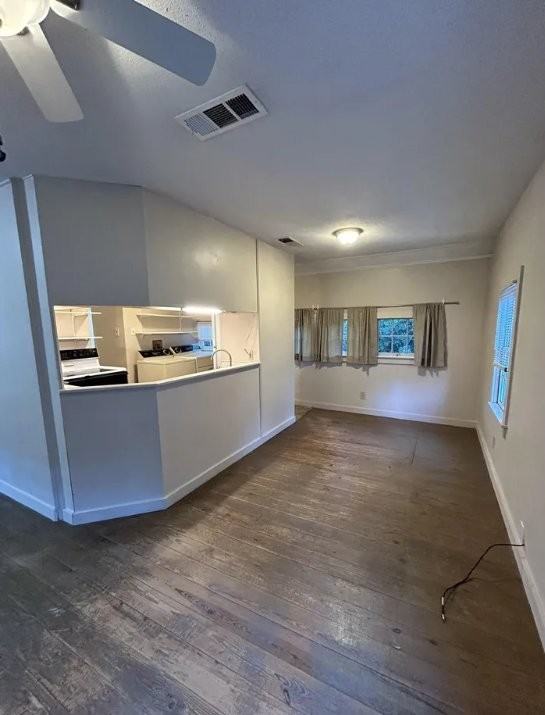 208 W 1st St - Photo 7 of 15