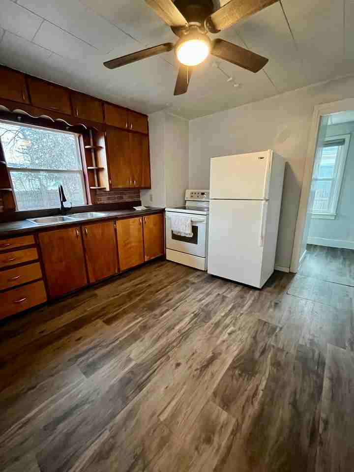 510 Walnut St - Photo 7 of 11