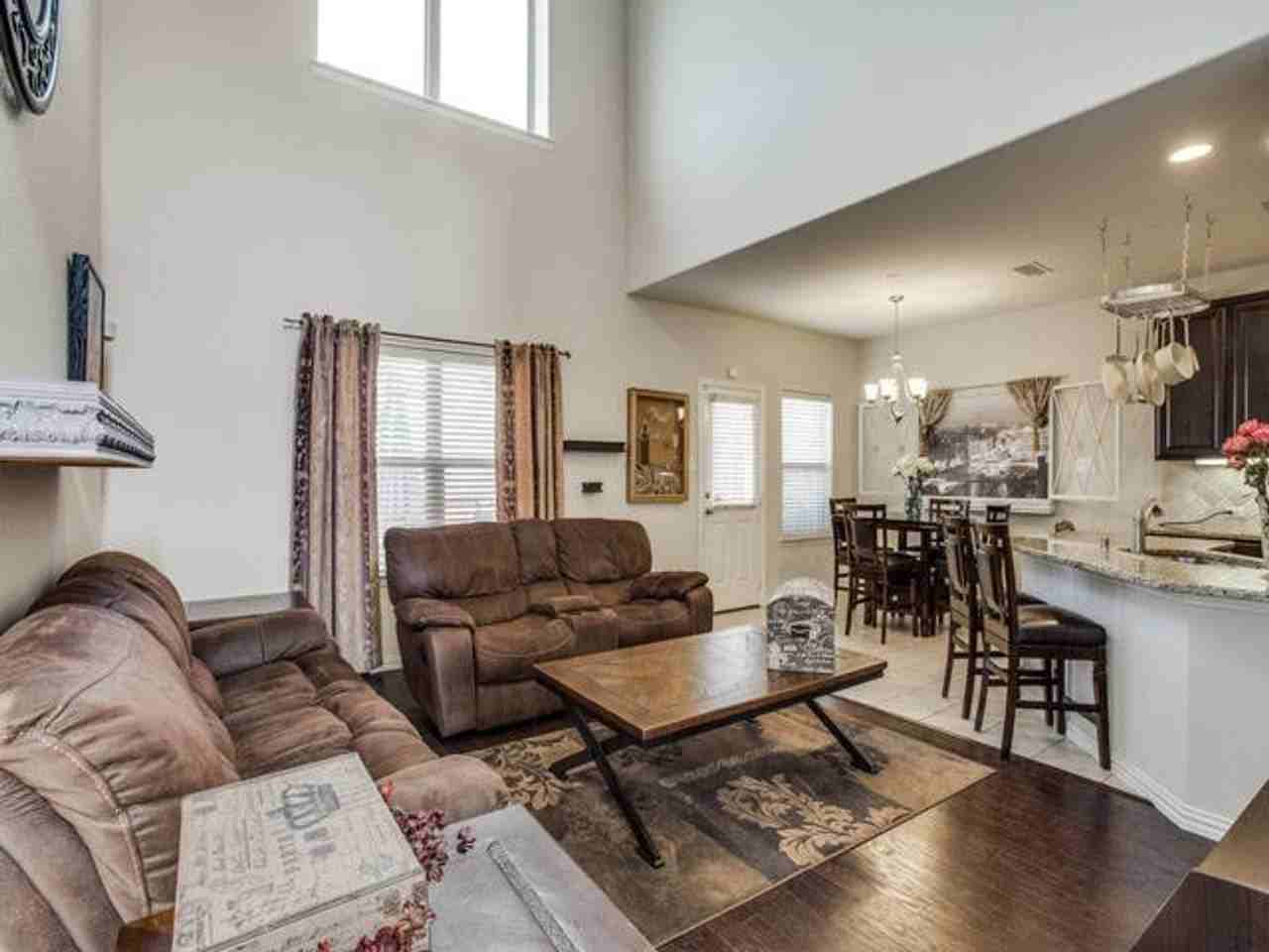 6541 Federal Hall St - Photo 5 of 25