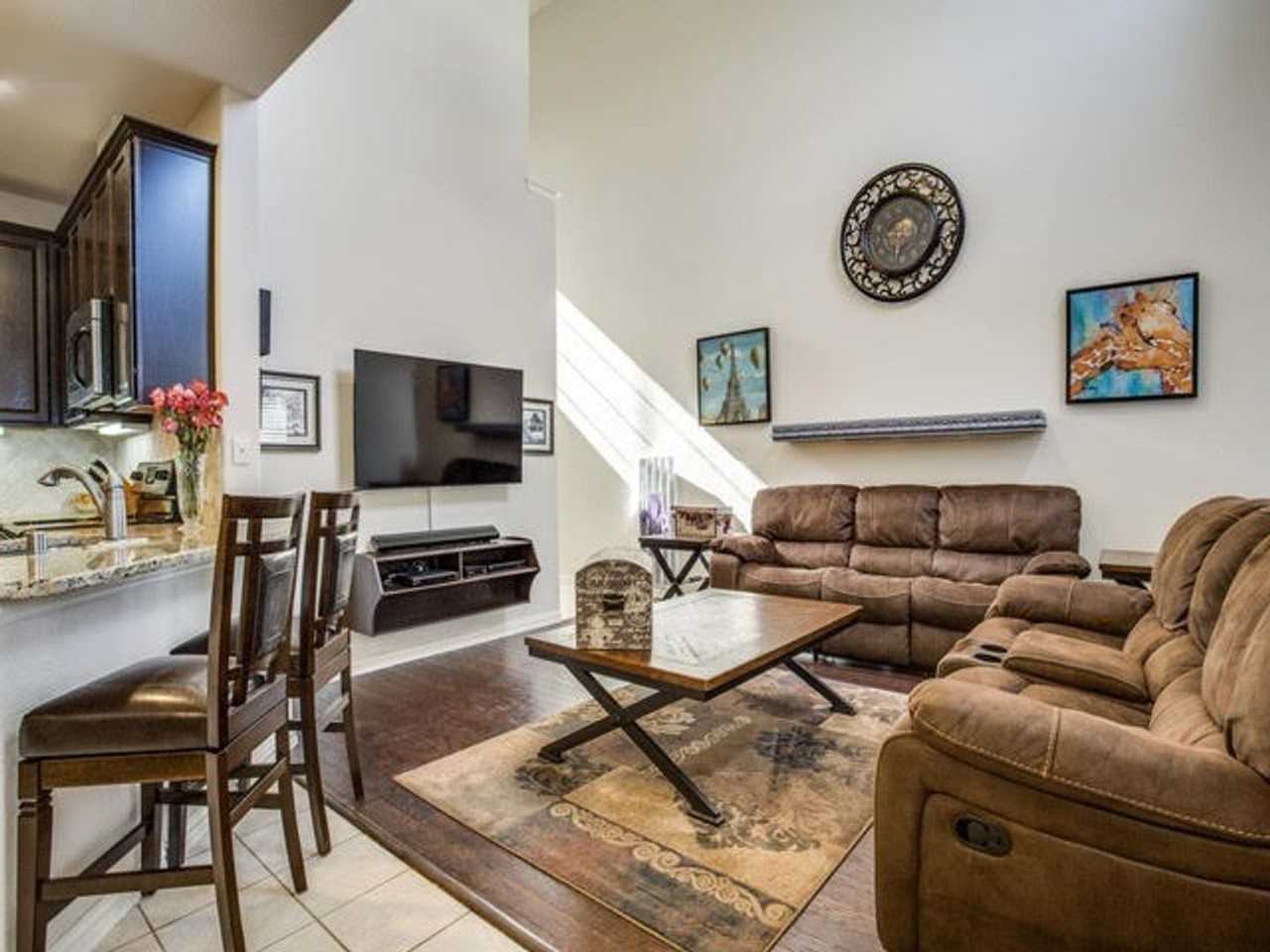 6541 Federal Hall St - Photo 6 of 25