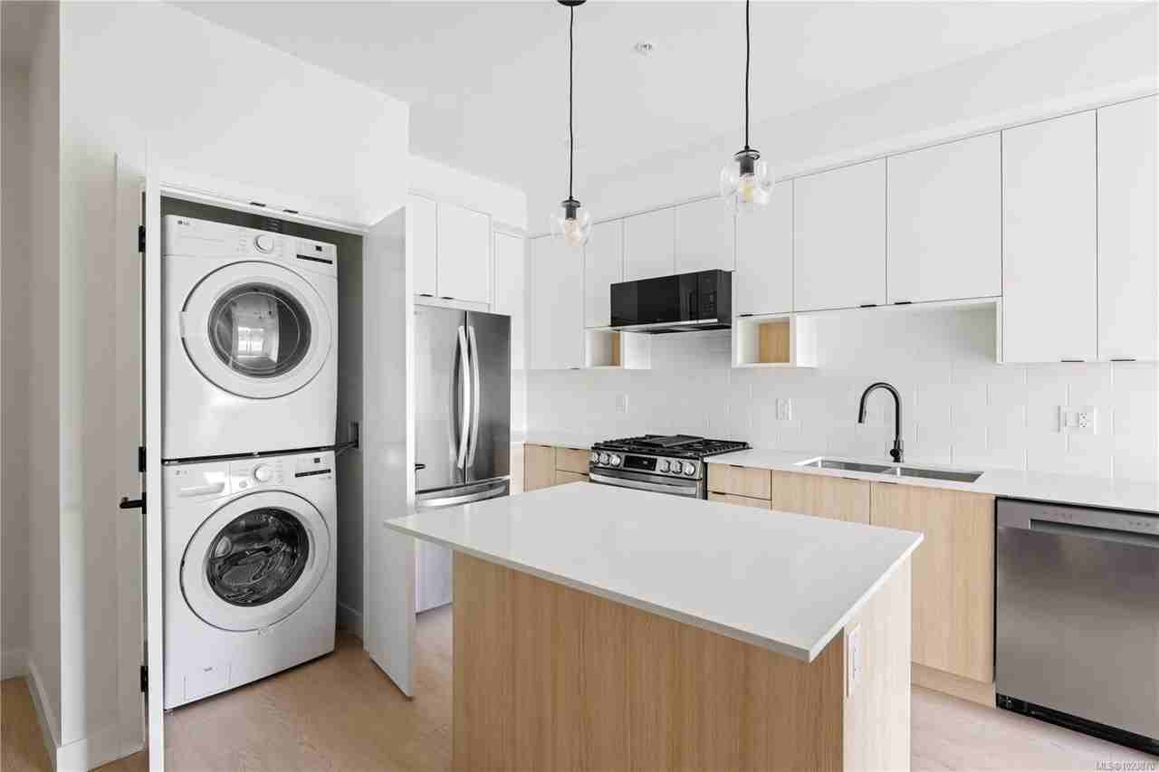 2629 Millstream Rd #425